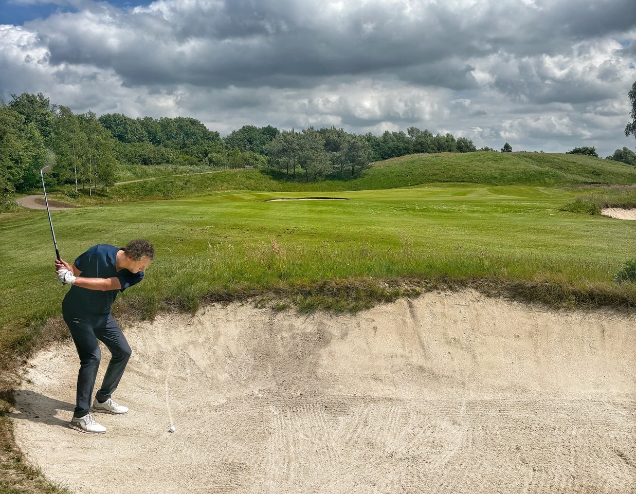 Friso Leunge - Marcel Maijer zag keer op keer zijn verre drives ongelukkig in een bunker belanden.