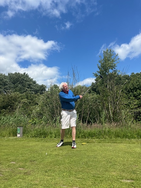 Friso Leunge - William vond zijn bal met Feijenoord-logo keer op keer op miraculeuze wijze terug, pas op hole 18 ging het kleinood definitief verloren.